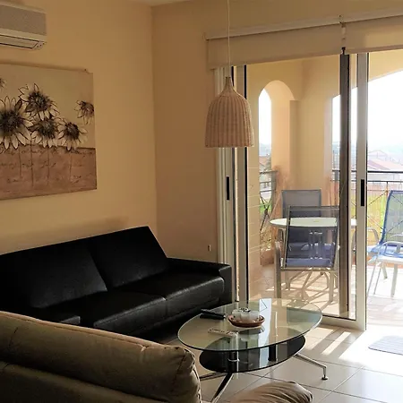 Panoramic Village Apartment *